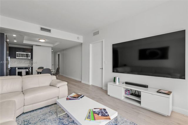 45 SW 9th Street 1405, Miami, FL 33130