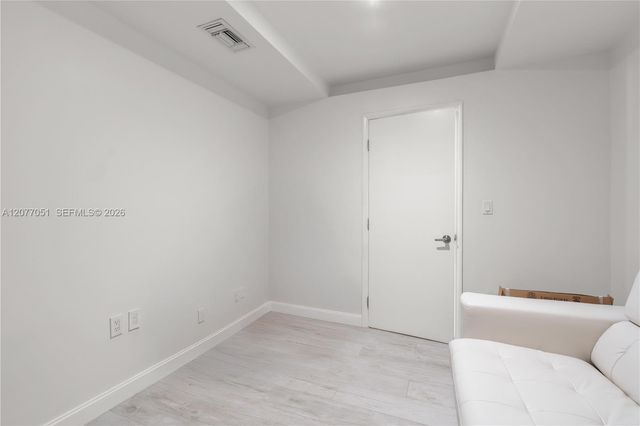 45 SW 9th Street 1405, Miami, FL 33130