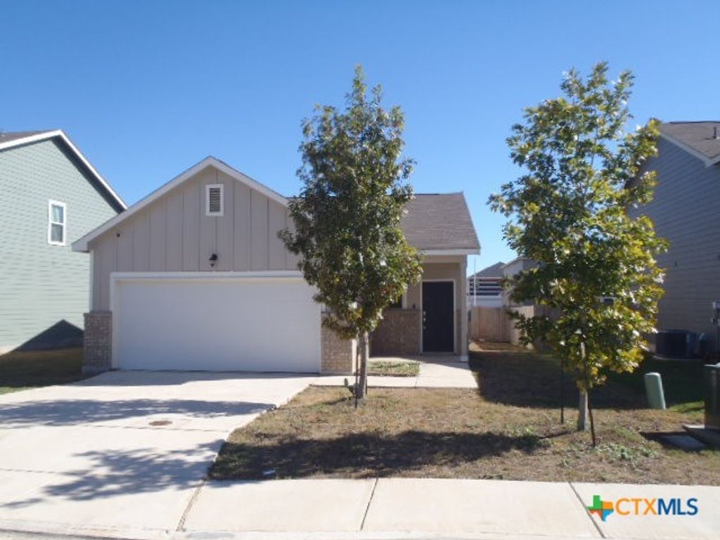 2561 Hiddenbrooke Trace, Seguin, TX 78155