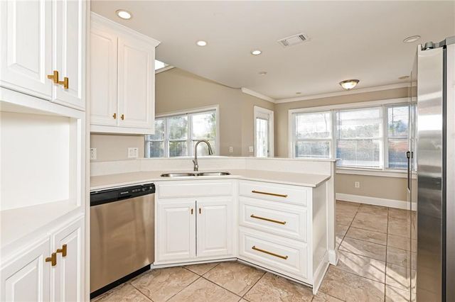 600 Johns Landing Way, Lawrenceville, GA 30045