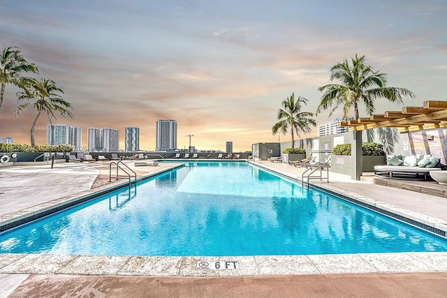 1750 N Bayshore Dr 3809, Miami, FL 33132