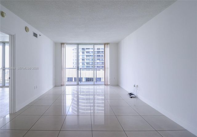 1750 N Bayshore Dr 3809, Miami, FL 33132