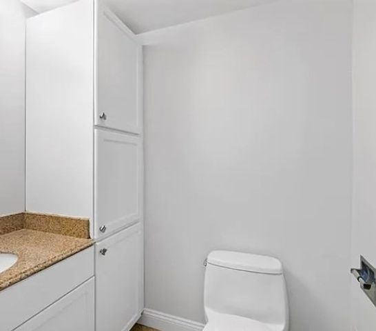 20 Hammond Pond Parkway 305, Newton, MA 02467