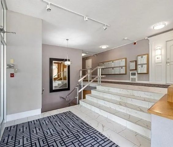 20 Hammond Pond Parkway 305, Newton, MA 02467