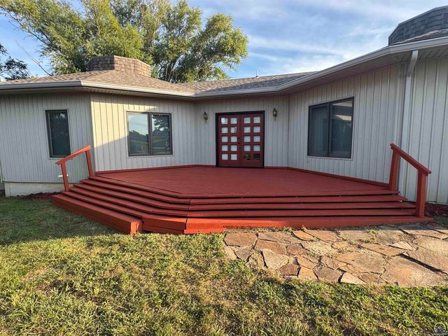 4504 SW Moundview DR, Topeka, KS 66610