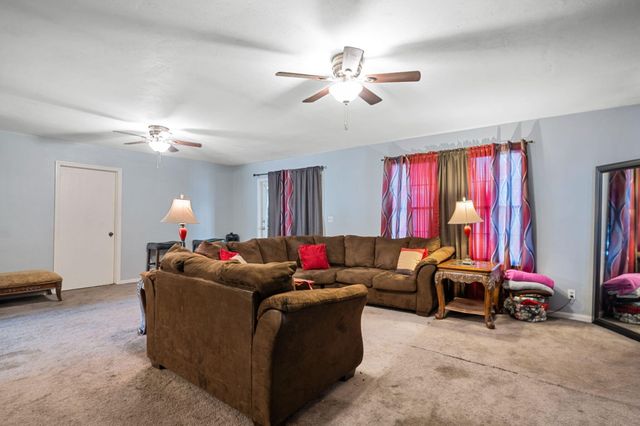 1313 E Sherry Drive, Rossville, GA 30741