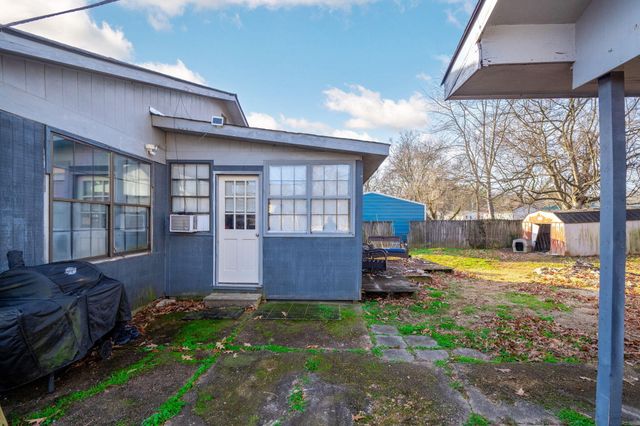 1313 E Sherry Drive, Rossville, GA 30741