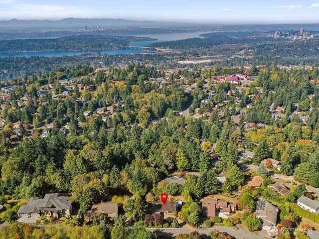 5015 145th Place SE, Bellevue, WA 98006