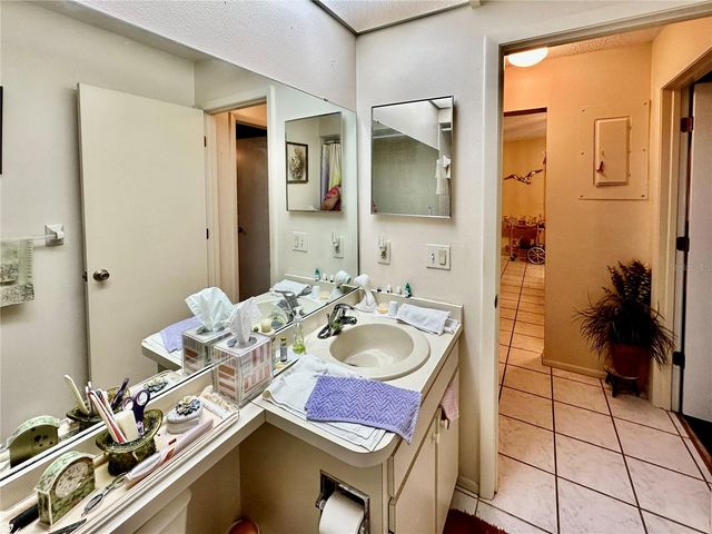 3332 TALLYWOOD COURT 7086, Sarasota, FL 34237