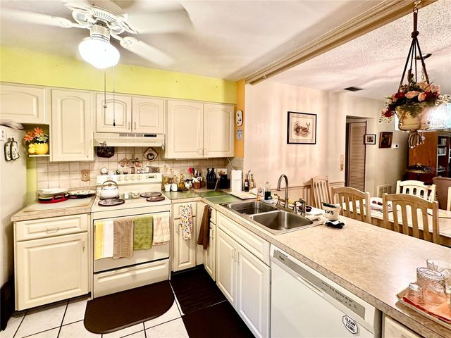 3332 TALLYWOOD COURT 7086, Sarasota, FL 34237