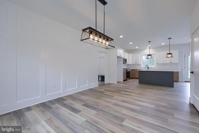 2012 MELODY LN, Lancaster, PA 17601