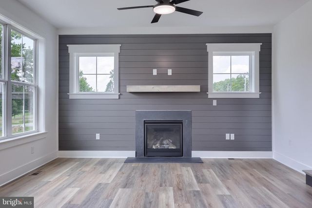 2012 MELODY LN, Lancaster, PA 17601