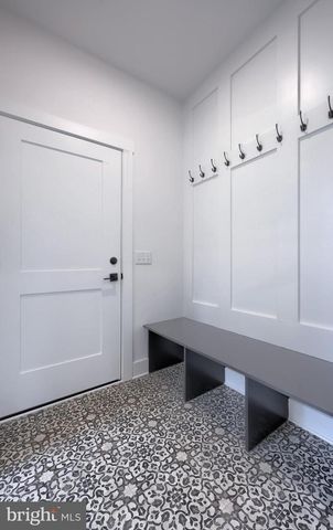 2012 MELODY LN, Lancaster, PA 17601