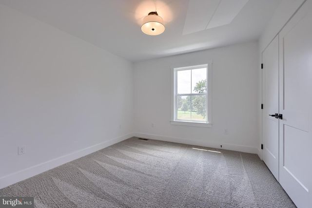 2012 MELODY LN, Lancaster, PA 17601