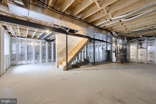 2012 MELODY LN, Lancaster, PA 17601