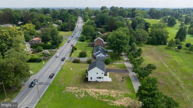 2012 MELODY LN, Lancaster, PA 17601