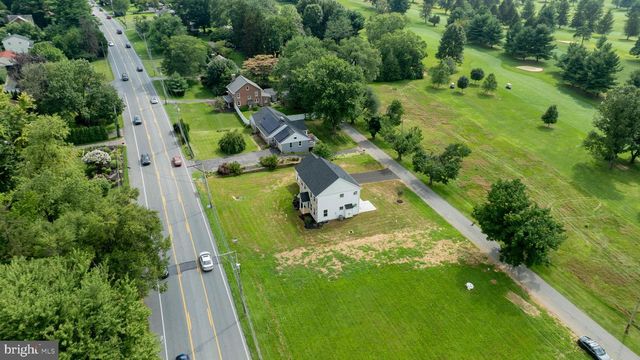 2012 MELODY LN, Lancaster, PA 17601