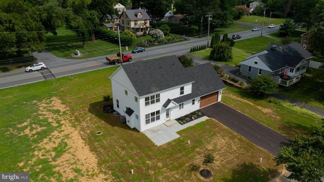 2012 MELODY LN, Lancaster, PA 17601