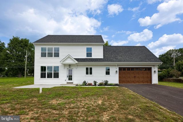 2012 MELODY LN, Lancaster, PA 17601
