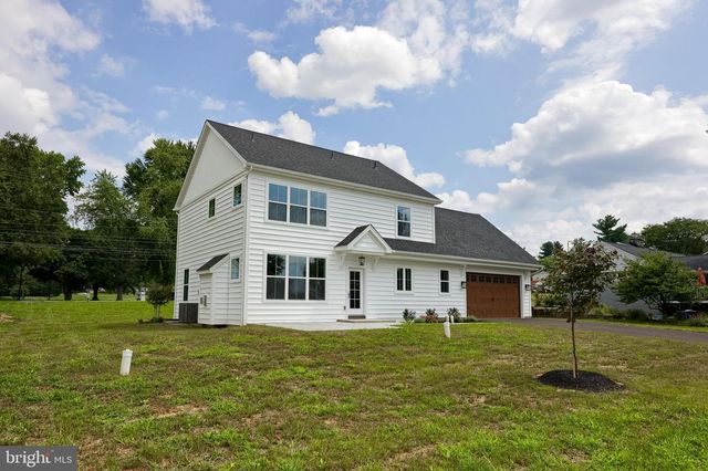 2012 MELODY LN, Lancaster, PA 17601