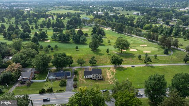 2012 MELODY LN, Lancaster, PA 17601