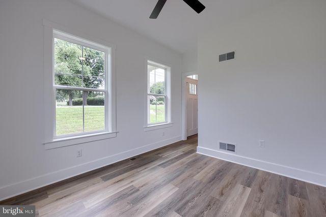 2012 MELODY LN, Lancaster, PA 17601