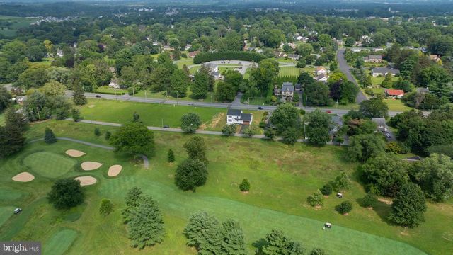 2012 MELODY LN, Lancaster, PA 17601