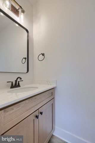 2012 MELODY LN, Lancaster, PA 17601