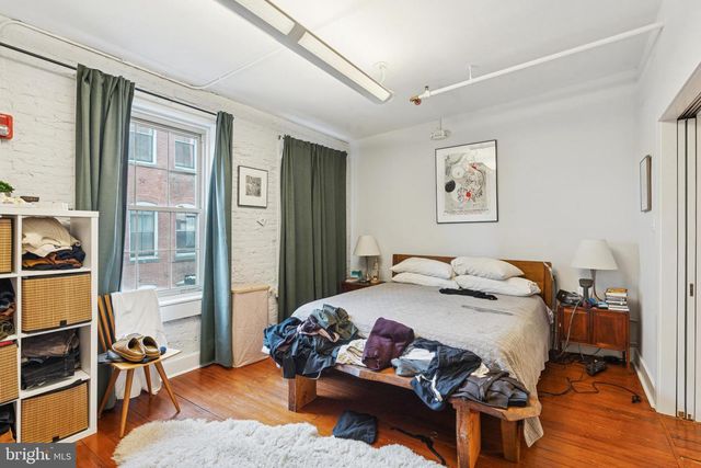 215 CHURCH ST, Philadelphia, PA 19106