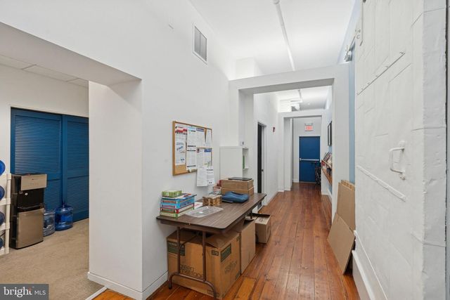 215 CHURCH ST, Philadelphia, PA 19106