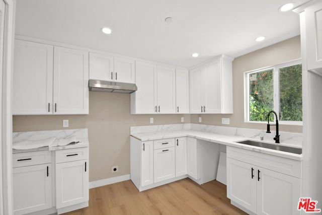 15428 Camarillo Street, Sherman Oaks, CA 91403
