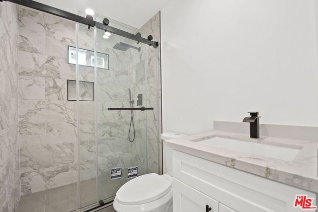 15428 Camarillo Street, Sherman Oaks, CA 91403