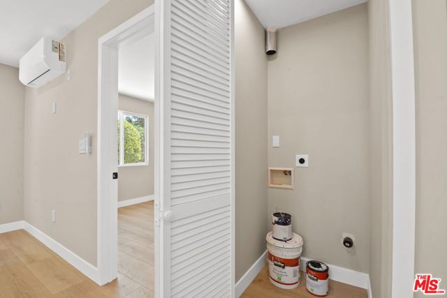 15428 Camarillo Street, Sherman Oaks, CA 91403