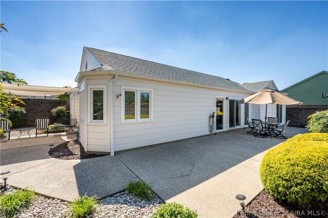 38 Abby Chase, Jeffersonville, IN 47130