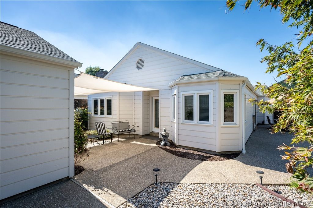 38 Abby Chase, Jeffersonville, IN 47130