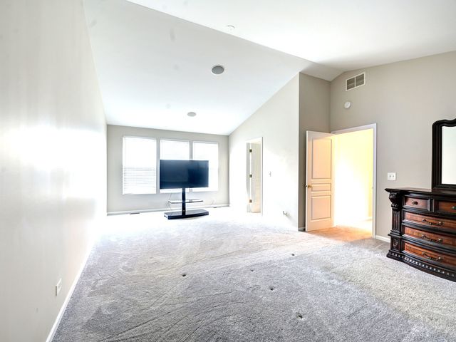 6 Forsythia Court, Bolingbrook, IL 60490