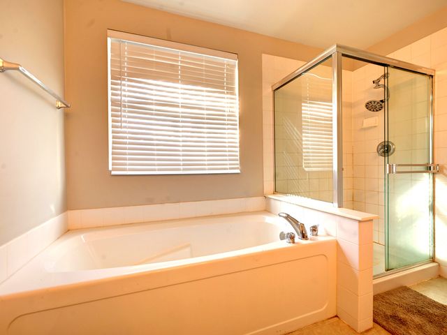 6 Forsythia Court, Bolingbrook, IL 60490