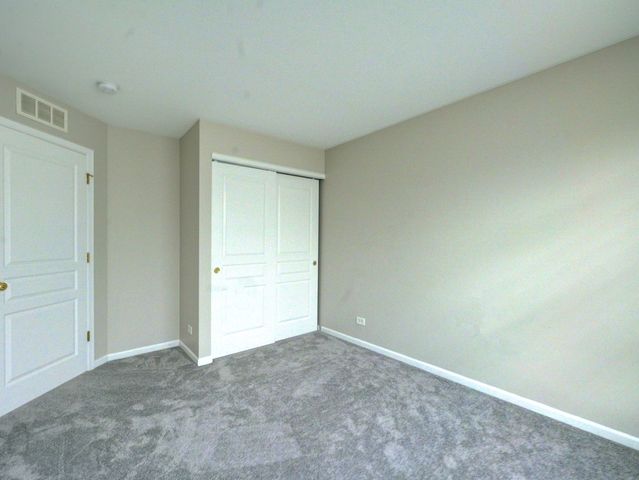 6 Forsythia Court, Bolingbrook, IL 60490