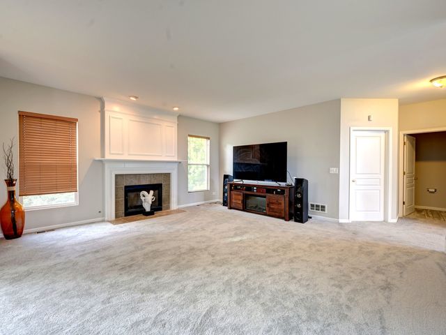 6 Forsythia Court, Bolingbrook, IL 60490
