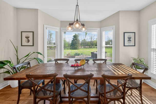 37W530 Grey Barn Road, St. Charles, IL 60175
