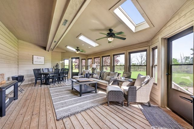 37W530 Grey Barn Road, St. Charles, IL 60175