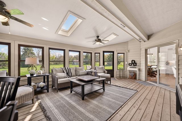 37W530 Grey Barn Road, St. Charles, IL 60175