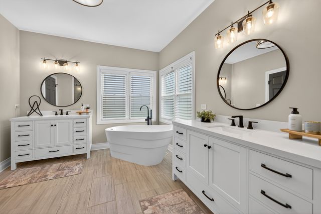 37W530 Grey Barn Road, St. Charles, IL 60175