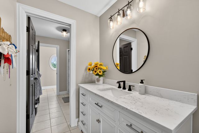 37W530 Grey Barn Road, St. Charles, IL 60175