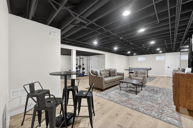 37W530 Grey Barn Road, St. Charles, IL 60175