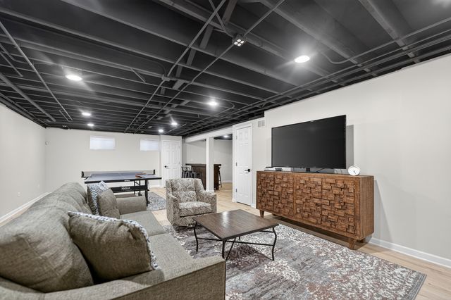 37W530 Grey Barn Road, St. Charles, IL 60175
