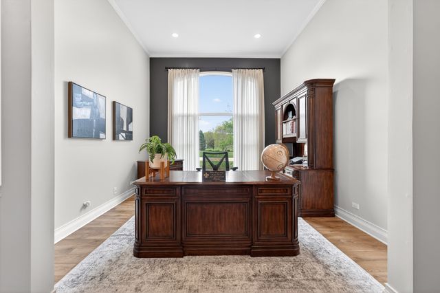 37W530 Grey Barn Road, St. Charles, IL 60175