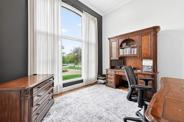 37W530 Grey Barn Road, St. Charles, IL 60175