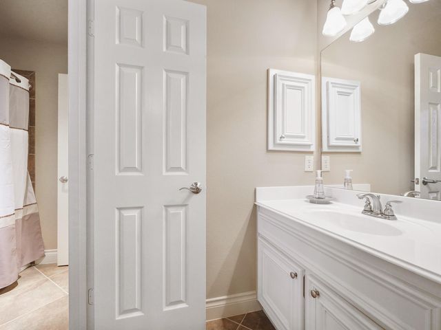 5502 Ivory Lake Court, Katy, TX 77494