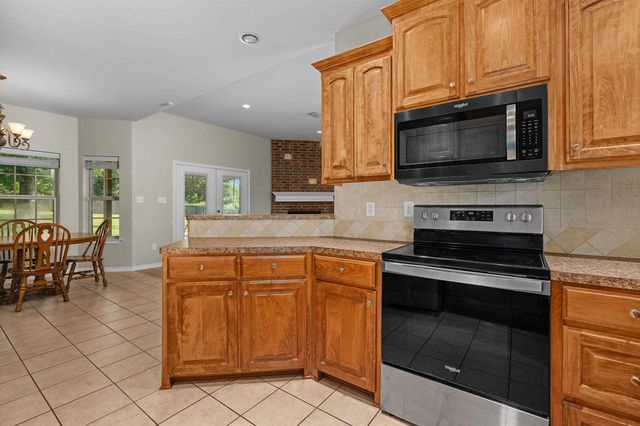 102 Tiger Lily, Diana, TX 75640